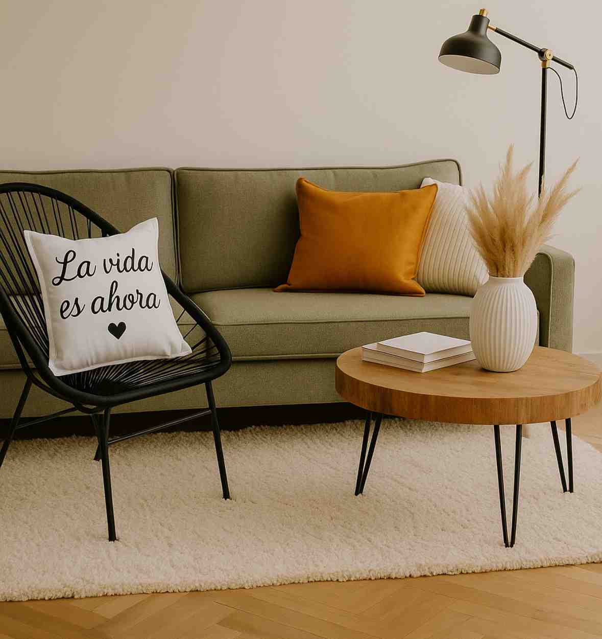 ALMOHADON COMPLETO LA VIDA ES AHORA GRIS CLARO  40X40CM