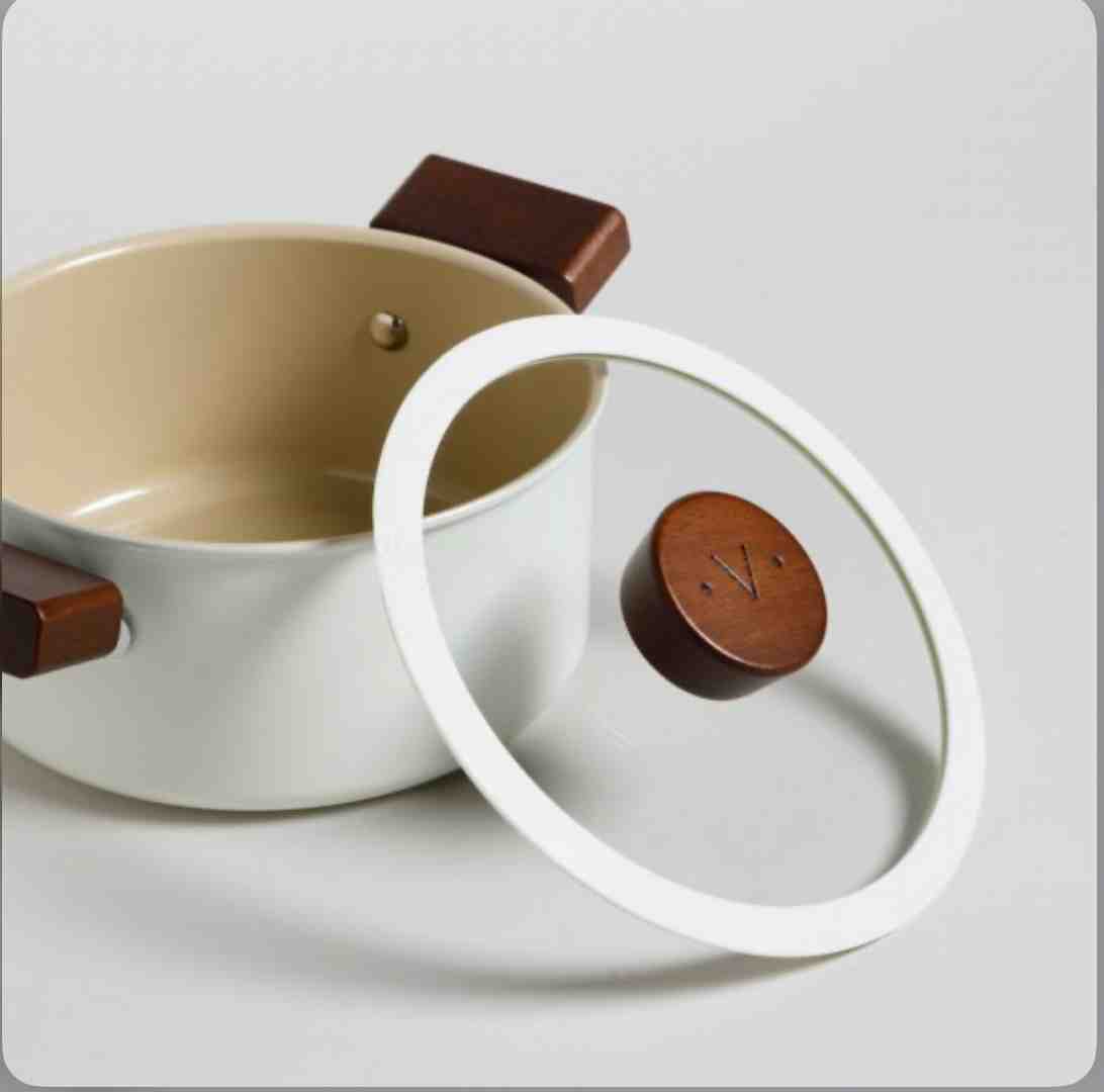 VASSA ALUMINIUM CASSEROLE 2.7L (olla 20 cm )