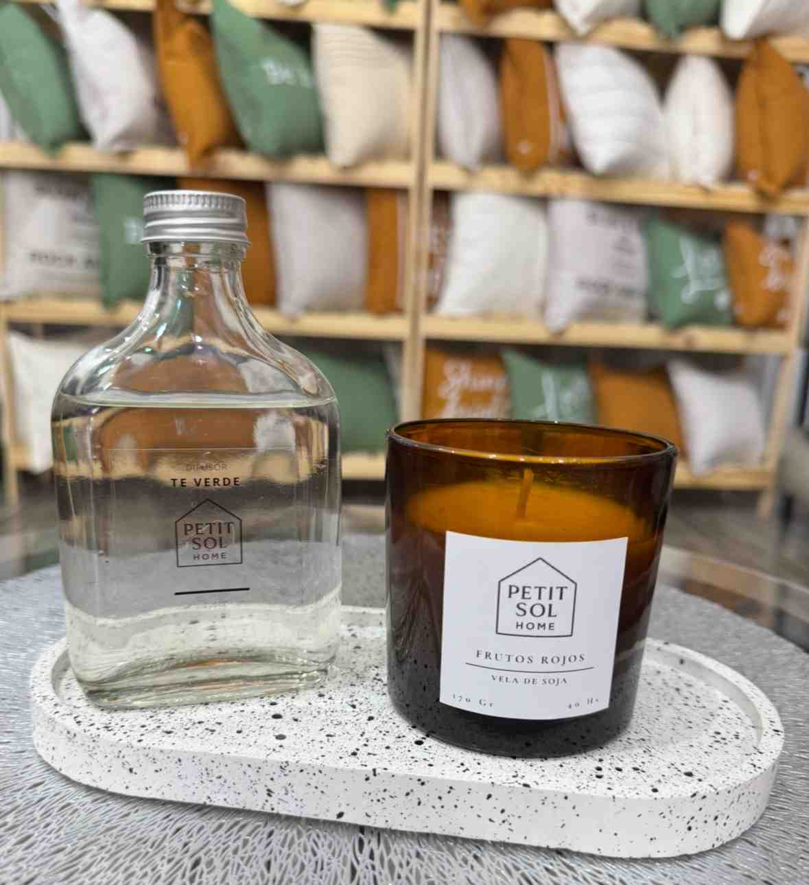 VELA HECATE AMBAR FRUTOS ROJOS